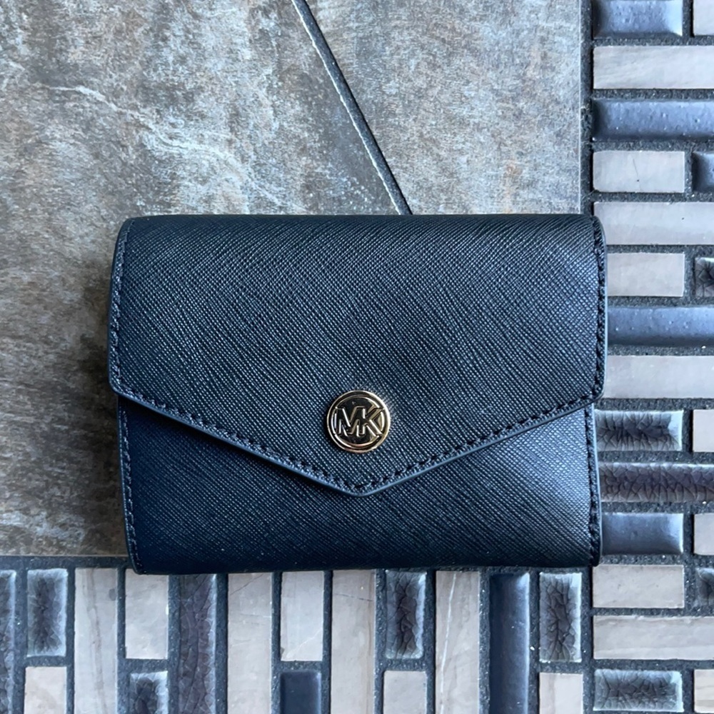 MICHAEL KORS JET SET TRAVEL MEDIUM FLAP BIFOLD WALLET BLACK